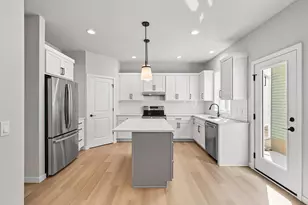 2811 Crinkle Root Dr, Fitchburg, WI 53711 - Photo 7