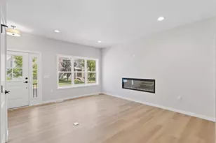 2811 Crinkle Root Dr, Fitchburg, WI 53711 - Photo 29