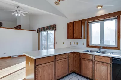 850 N Perry Parkway, Oregon, WI 53575 - Photo 19