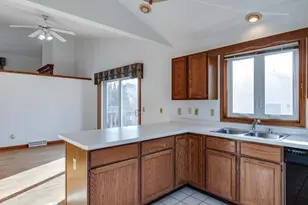 850 N Perry Pkwy, Oregon, WI 53575 - Photo 19