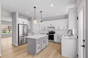 2811 Crinkle Root Dr, Fitchburg, WI 53711 - Photo 9