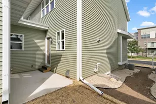 2811 Crinkle Root Dr, Fitchburg, WI 53711 - Photo 23