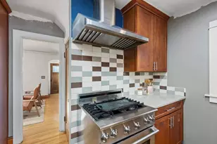 2646 Park Pl, Madison, WI 53705 - Photo 7