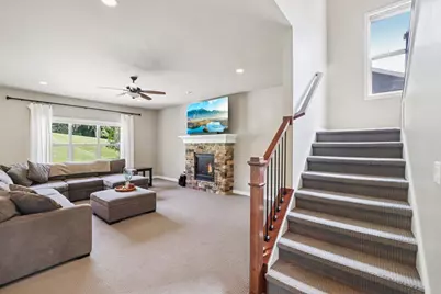 204 Westmorland Drive, Mount Horeb, WI 53572 - Photo 13