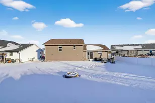 585 Falk Dr, Edgerton, WI 53534 - Photo 19