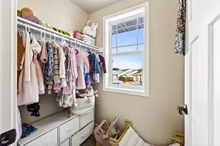 585 Falk Dr, Edgerton, WI 53534 - Photo 13