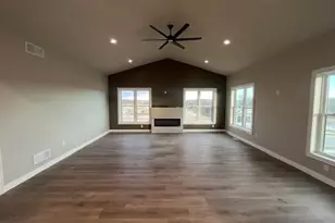 495 Foxfield Ct, Oregon, WI 53575 - Photo 5