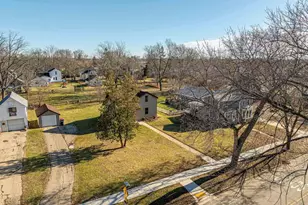 322 S Madison St, Janesville, WI 53536 - Photo 33