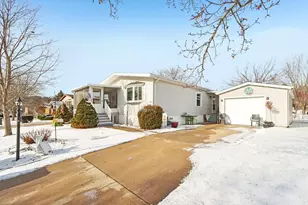 412 Oak Lodge Rd, Racine, WI 53185 - Photo 41