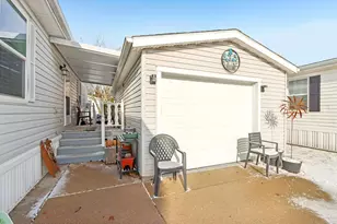 412 Oak Lodge Rd, Racine, WI 53185 - Photo 33