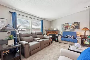 412 Oak Lodge Rd, Racine, WI 53185 - Photo 9