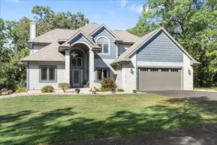 2082 Tower Dr, Stoughton, WI 53589 - Photo 3