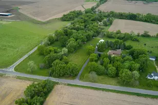 8131 E Creek Rd, Janesville, WI 53546 - Photo 17