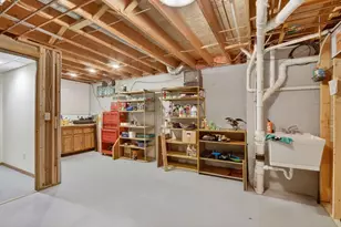 8131 E Creek Rd, Janesville, WI 53546 - Photo 73