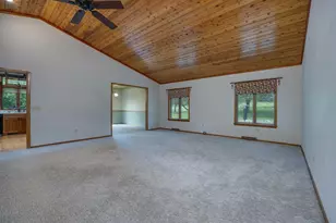 8131 E Creek Rd, Janesville, WI 53546 - Photo 29