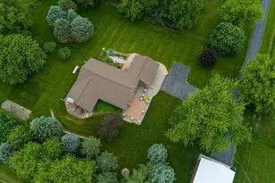 8131 E Creek Rd, Janesville, WI 53546 - Photo 9