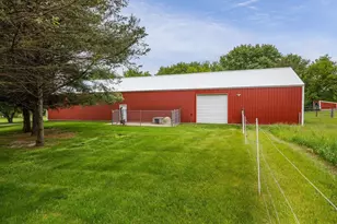 8131 E Creek Rd, Janesville, WI 53546 - Photo 19