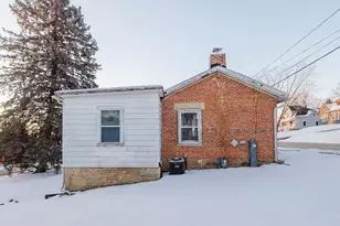 516 S Wisconsin St, Mineral Point, WI 53565 - Photo 23