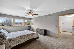 3555 John Muir Dr, Middleton, WI 53562 - Photo 25