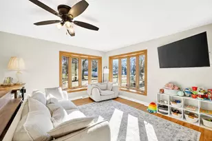 302 Buckingham Ln, Madison, WI 53714 - Photo 7