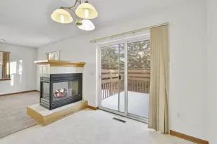 1041 Chandler Ln, Sun Prairie, WI 53590 - Photo 19