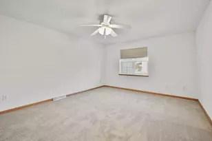 1041 Chandler Ln, Sun Prairie, WI 53590 - Photo 27