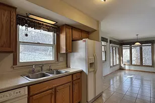 2539 N Co Rd E, Janesville, WI 53548 - Photo 5