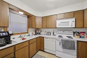 105-107 W Garfield St, Mount Horeb, WI 53572 - Photo 21