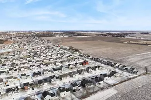 859 Shadowwood Trl, Sun Prairie, WI 53590 - Photo 13