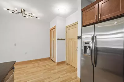 625 E Mifflin Street #213, Madison, WI 53703 - Photo 11