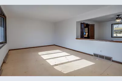 1913 Black Bridge Road, Janesville, WI 53545 - Photo 21