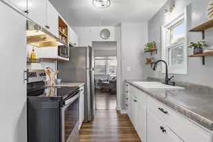 3830 Dennett Dr, Madison, WI 53714 - Photo 9