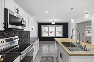 1114 Matheson St, Janesville, WI 53545 - Photo 7