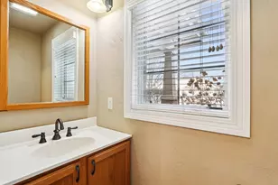 1705 Dunwoody Ln, Waunakee, WI 53597 - Photo 27