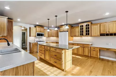 1705 Dunwoody Lane, Waunakee, WI 53597 - Photo 15