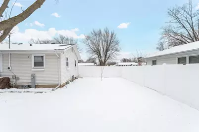 2003 N Lexington Drive, Janesville, WI 53545 - Photo 7
