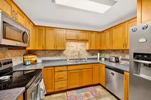 1426 Wheeler Ct, Madison, WI 53704 - Photo 5