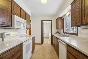 400 Raymond Rd, Waunakee, WI 53597 - Photo 15