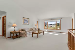 157 Meadow Ridge Dr, Sheboygan Falls, WI 53085 - Photo 5