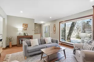 2502 Sara Rd, Madison, WI 53711 - Photo 9