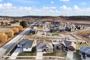 2809 Hickory Ridge Rd, Madison, WI 53719 - Photo 5