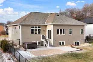 2809 Hickory Ridge Rd, Madison, WI 53719 - Photo 7