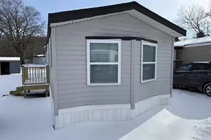 301 E Commerce Blvd, Slinger, WI 53086 - Photo 1