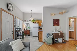 400-402 Estate Ln, Stoughton, WI 53589 - Photo 7