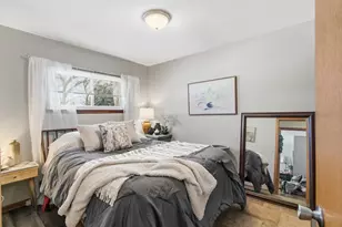 400-402 Estate Ln, Stoughton, WI 53589 - Photo 15