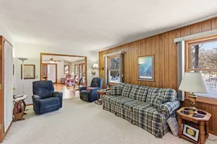 816 Woodview Dr, Sun Prairie, WI 53590 - Photo 19