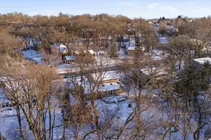 816 Woodview Dr, Sun Prairie, WI 53590 - Photo 5