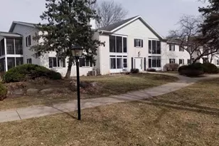 1518 Golf View Rd, Madison, WI 53704 - Photo 3