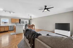 5475 Quarry Hill Dr, Fitchburg, WI 53711 - Photo 7