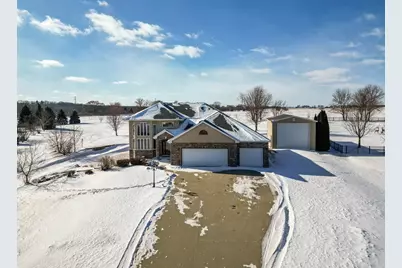3705 N Harvest View Drive, Janesville, WI 53548 - Photo 3